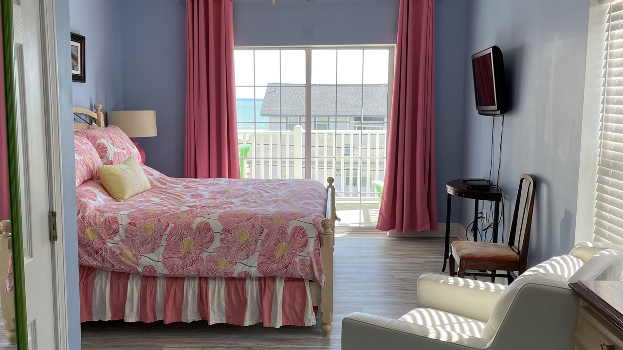 Photo of Bedroom in Crescent Beach