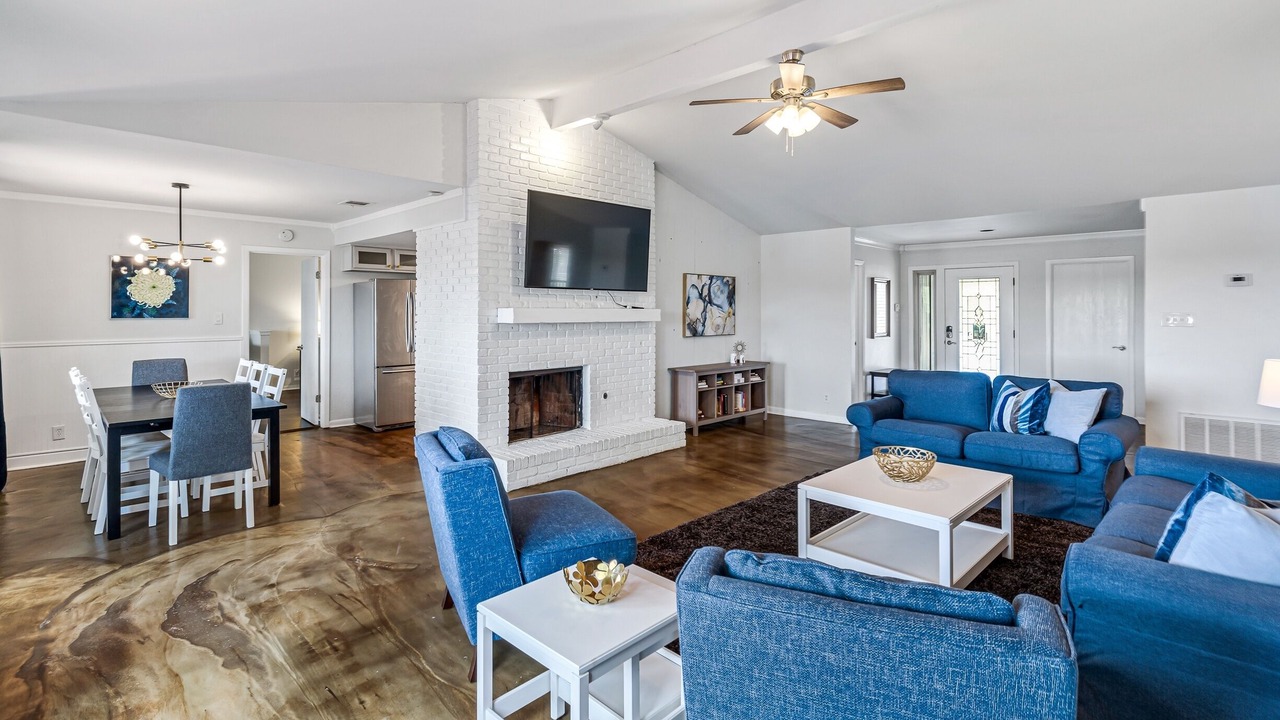 Photo of Livingroom in Balcones Woods