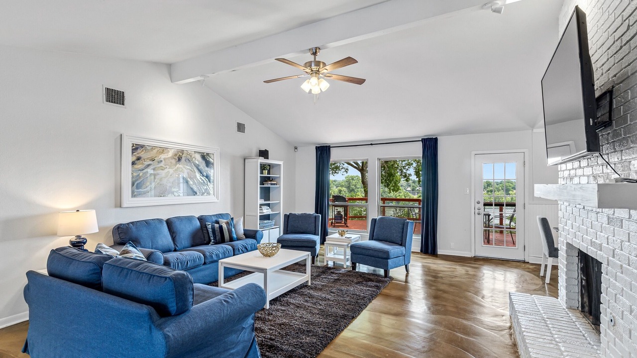 Photo of Livingroom in Balcones Woods