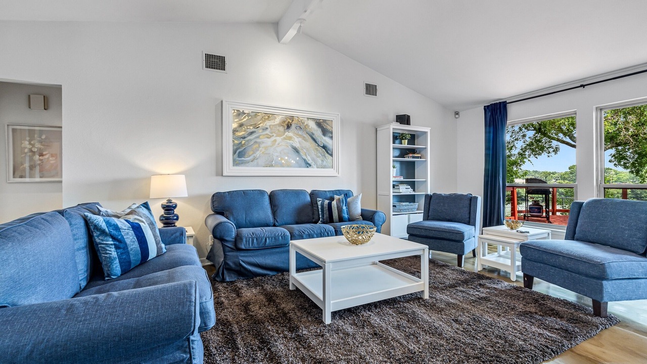 Photo of Livingroom in Balcones Woods