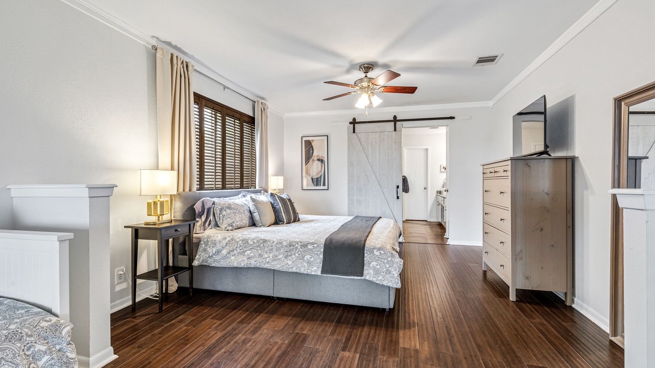 Photo of Bedroom in Balcones Woods