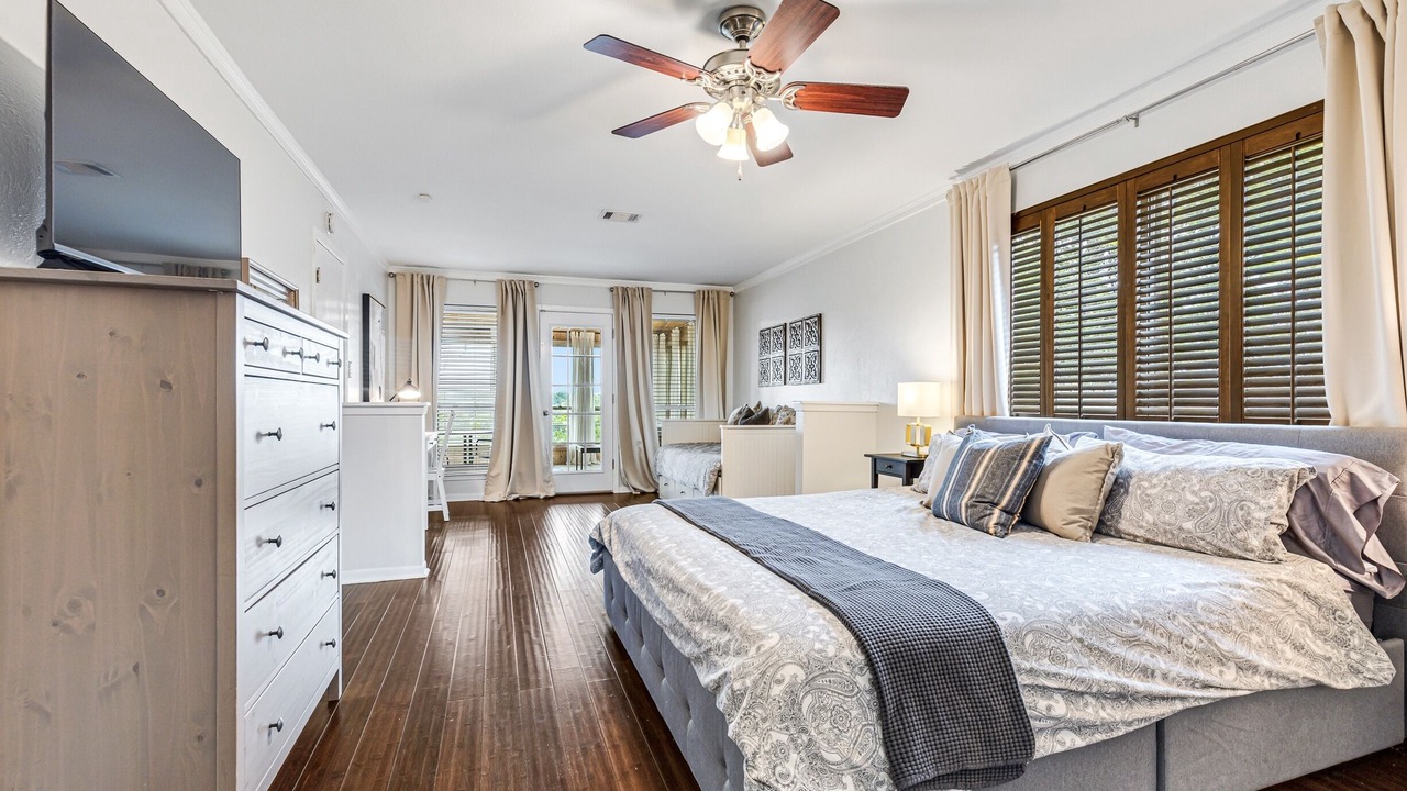 Photo of Bedroom in Balcones Woods