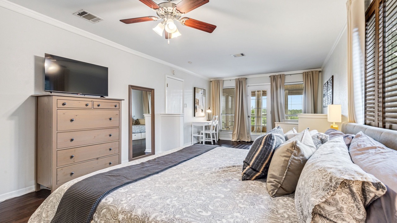 Photo of Bedroom in Balcones Woods