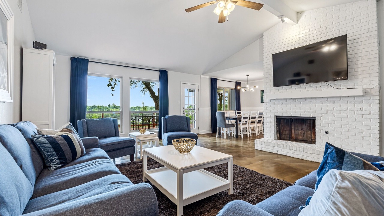 Photo of Livingroom in Balcones Woods