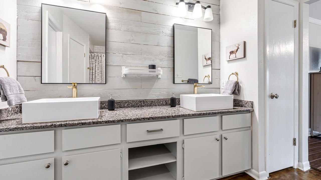Photo of Bathroom in Balcones Woods