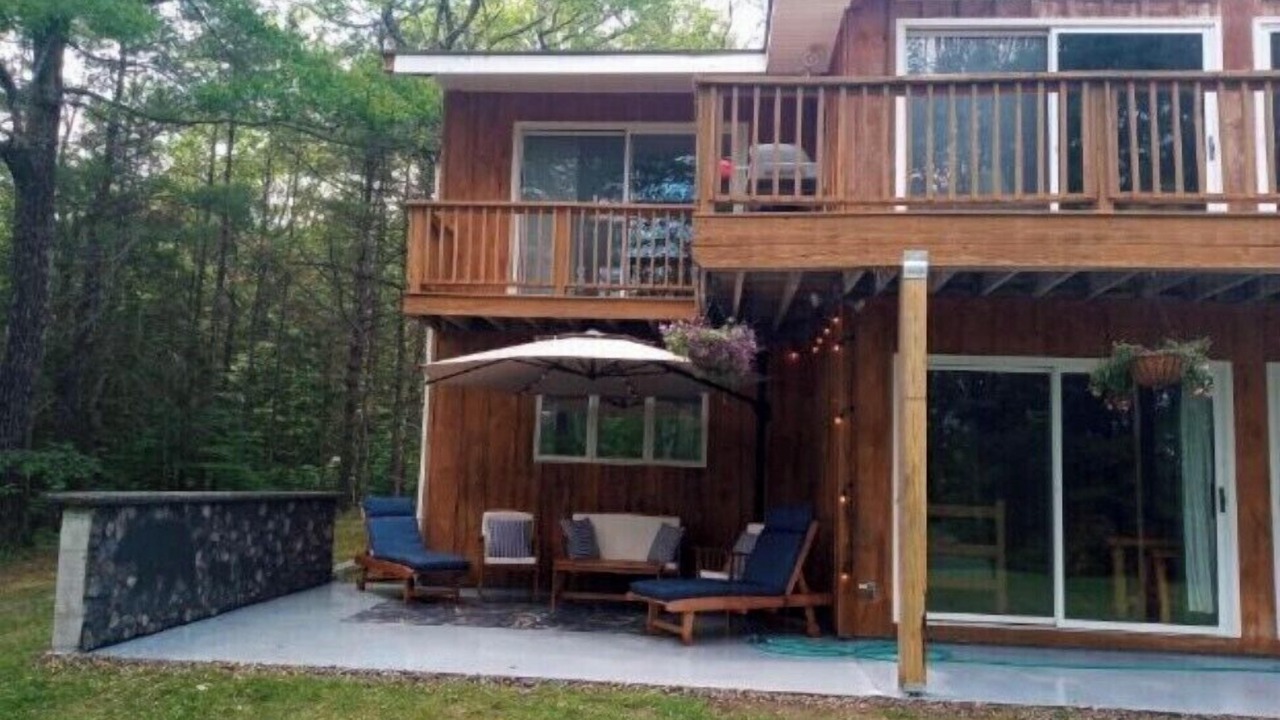 Photo of Patio Balcony in Bolton Landing