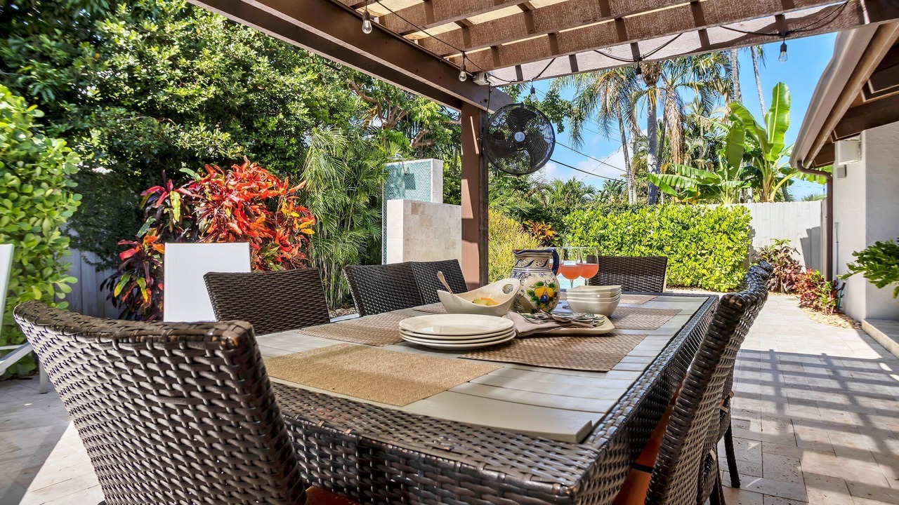 Photo of Outdoor in Dolphin Isles