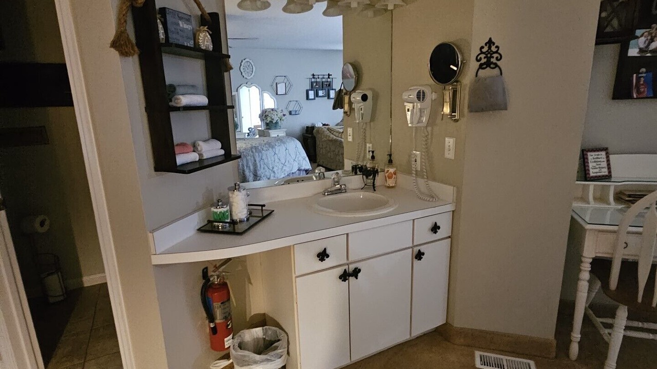 Photo of Bedroom in Chalet Village