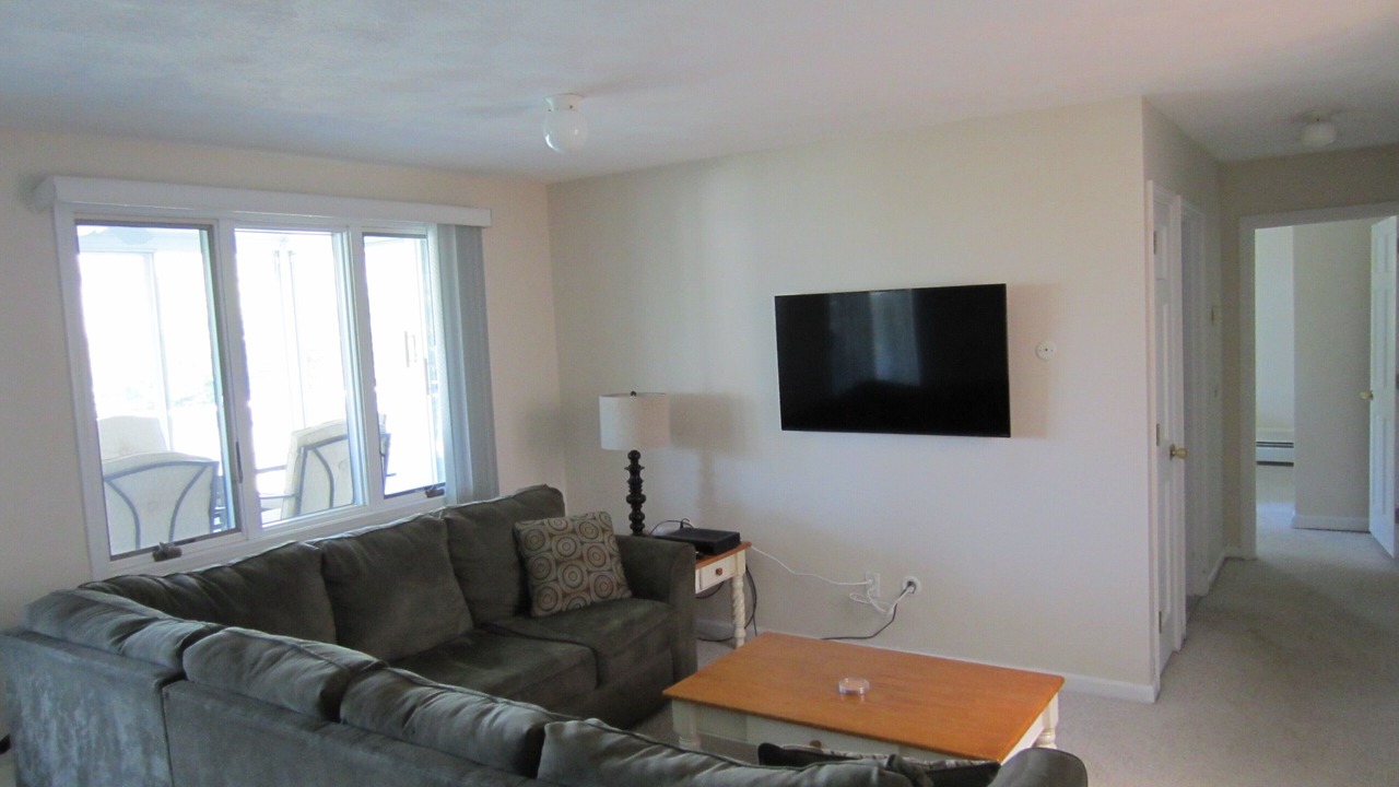Photo of Livingroom in Point Judith