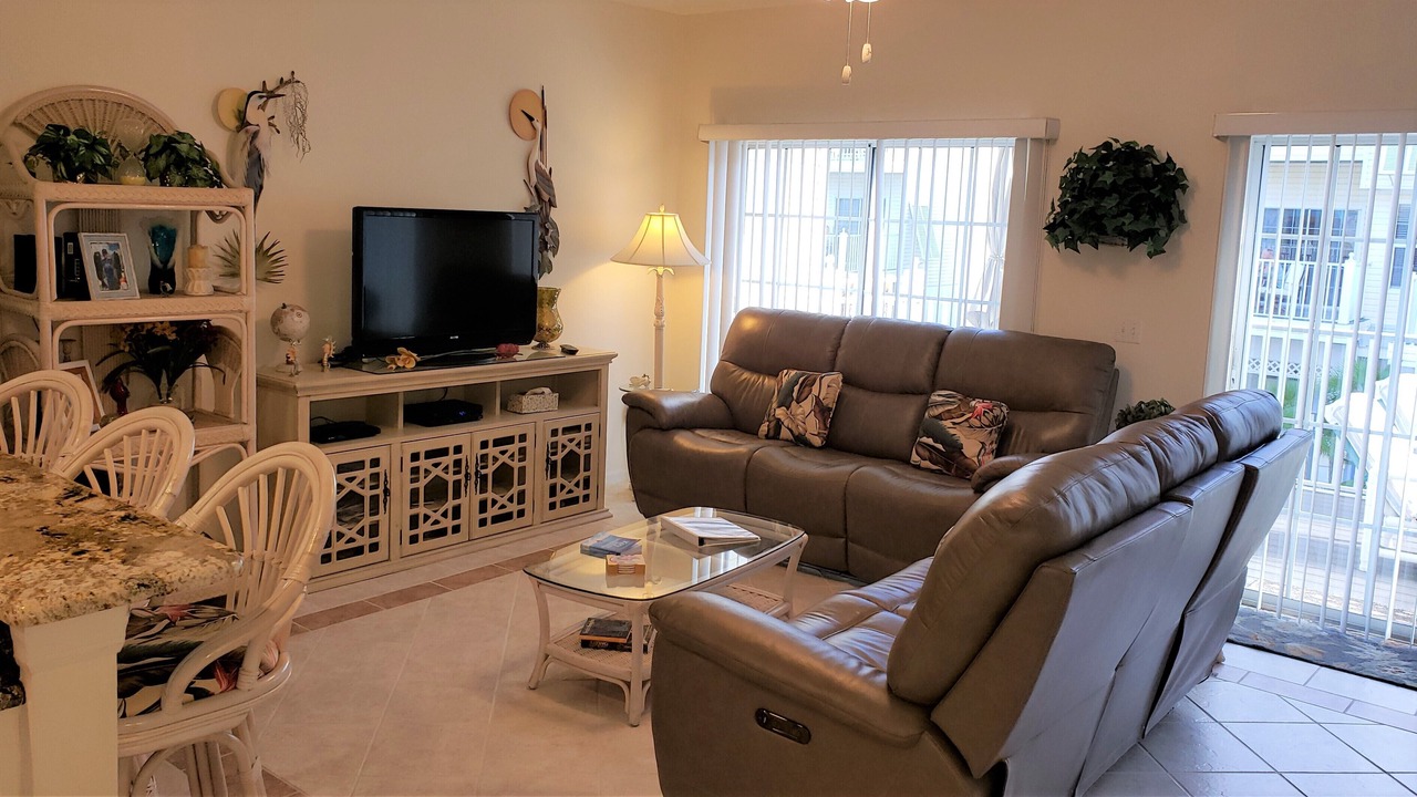 Photo of Livingroom in Bradenton Beach