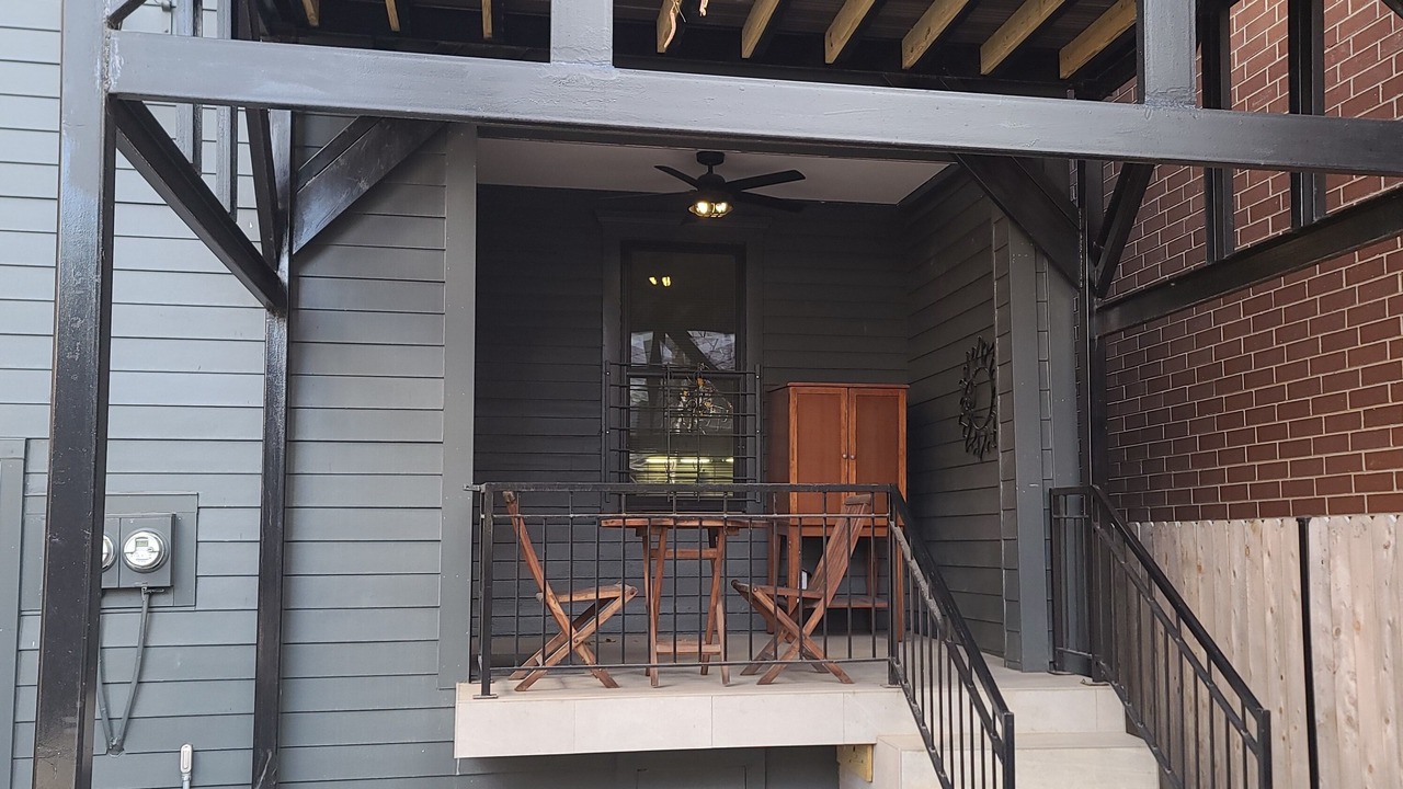 Photo of Patio Balcony in Lakeview