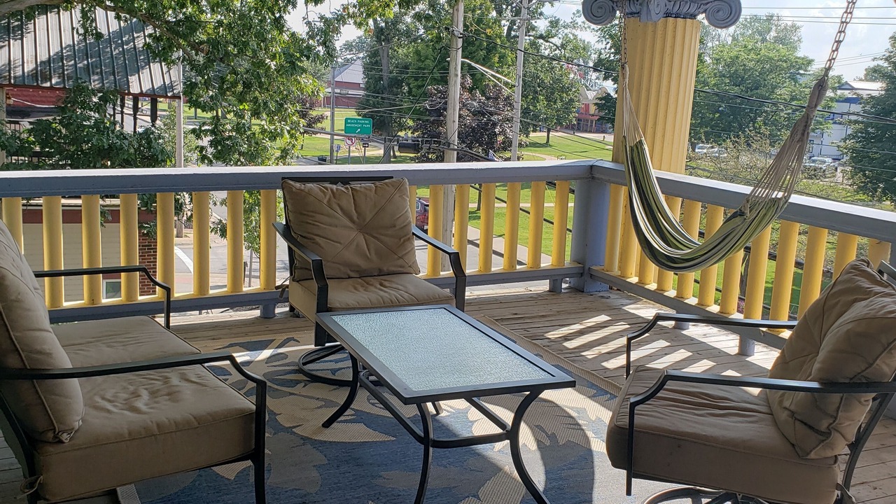 Photo of Patio Balcony in Sylvan Beach
