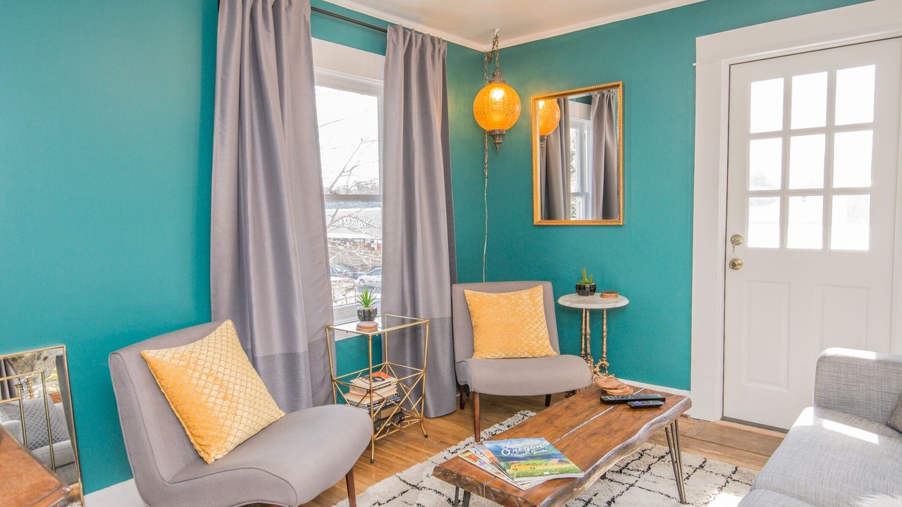 Photo of Livingroom in Belmont
