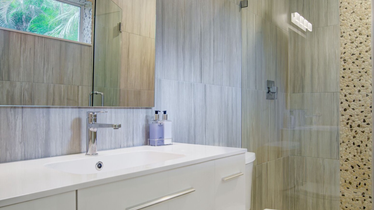 Photo of Bathroom in Dolphin Isles