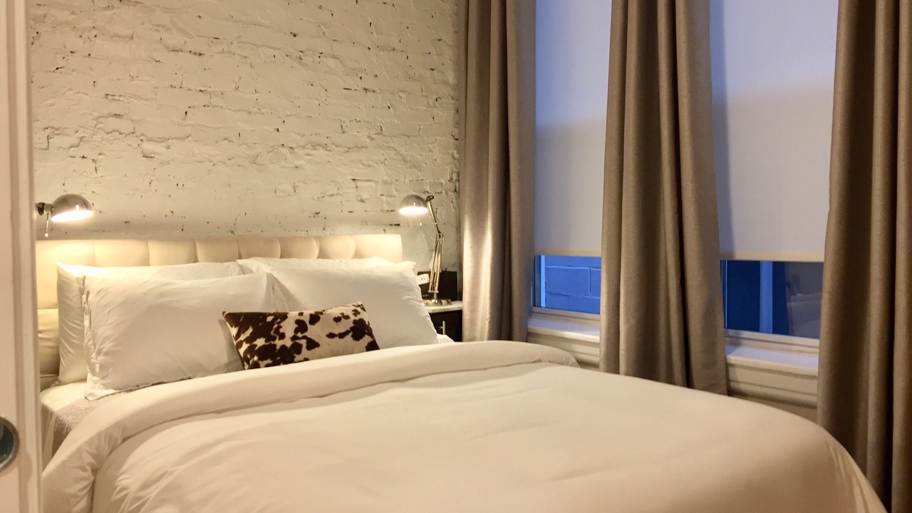 Photo of Bedroom in Near West Side