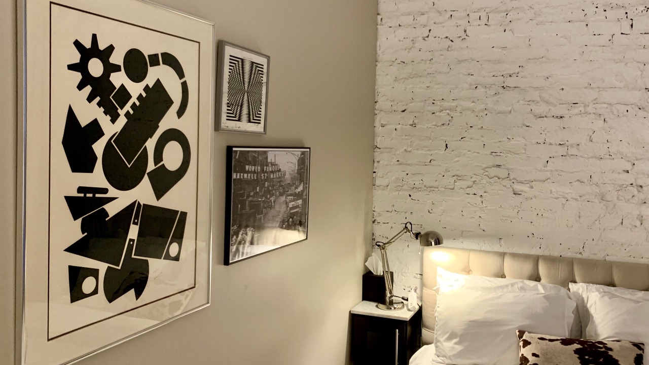 Photo of Bedroom in Near West Side