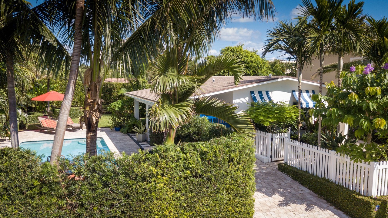 Photo of Outdoor in Juno Beach