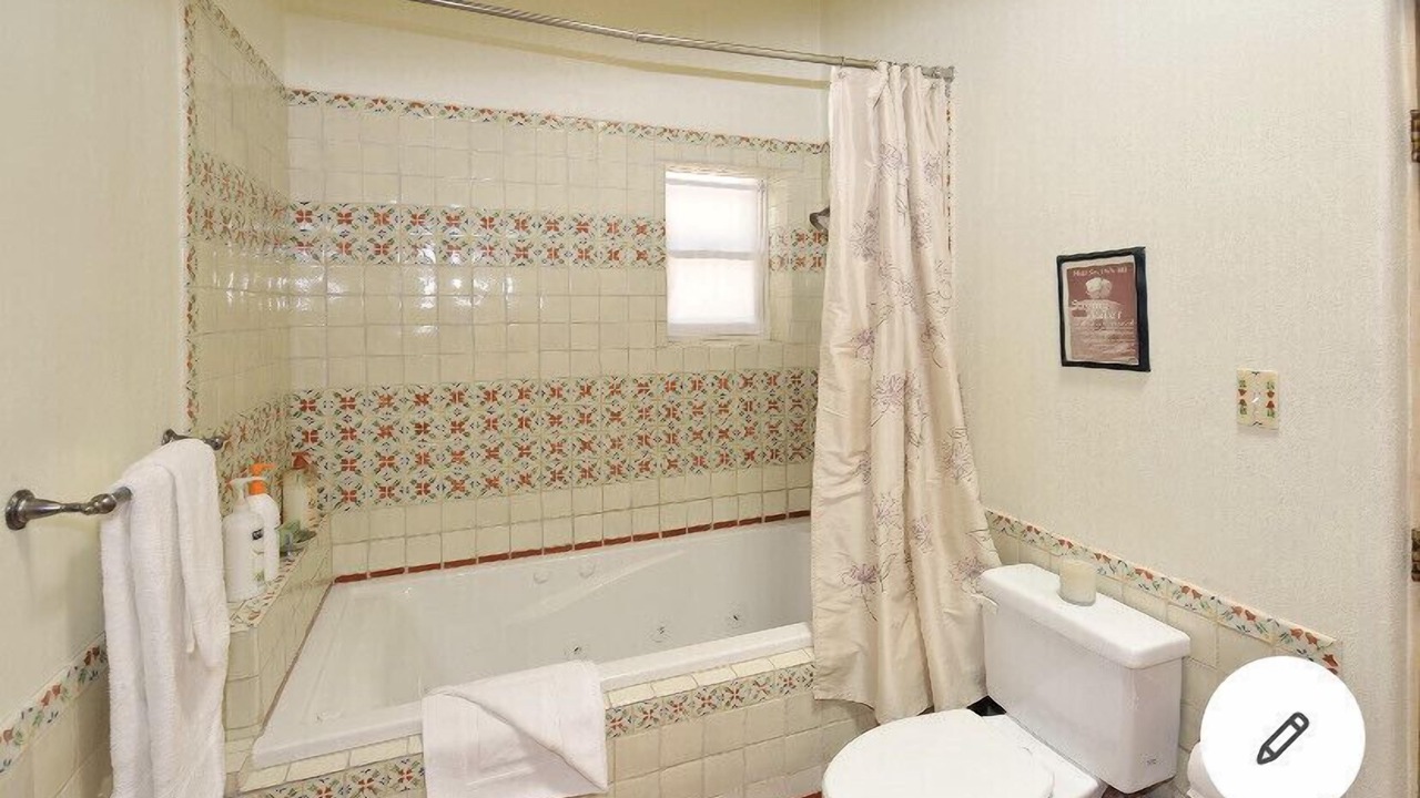 Photo of Bathroom in Historic Eastside