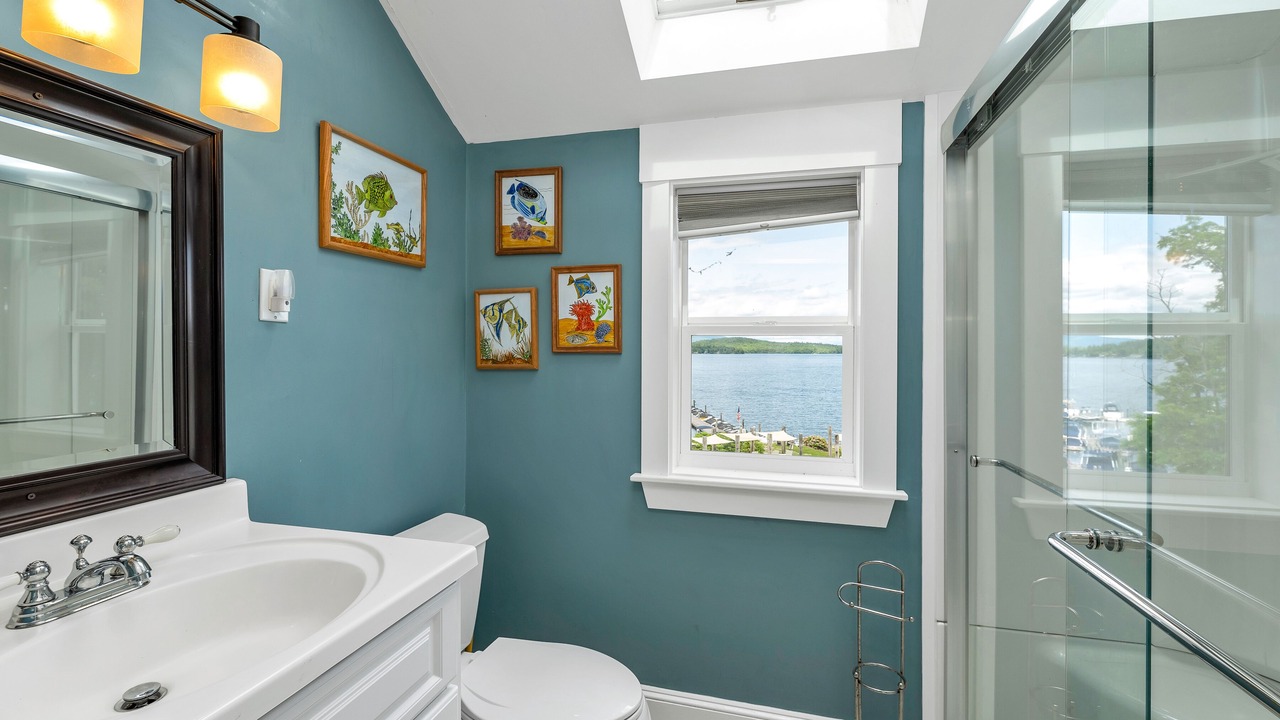 Photo of Bathroom in Weirs Beach