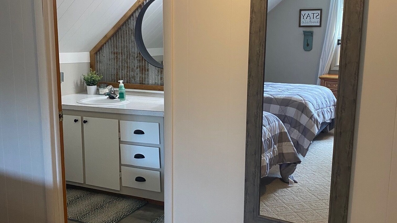 Photo of Bedroom in Herron