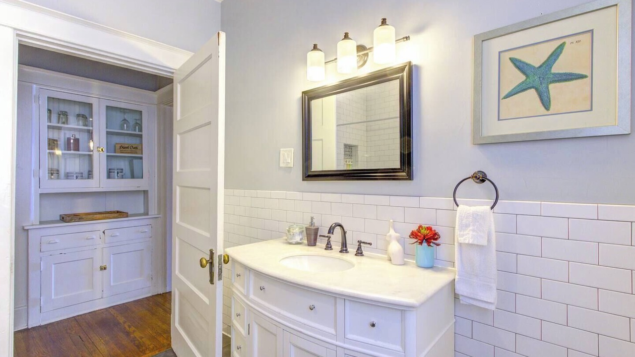 Photo of Bathroom in Midtown