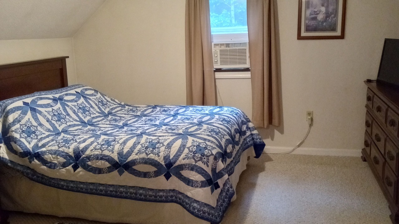 Photo of Bedroom in Lamoine