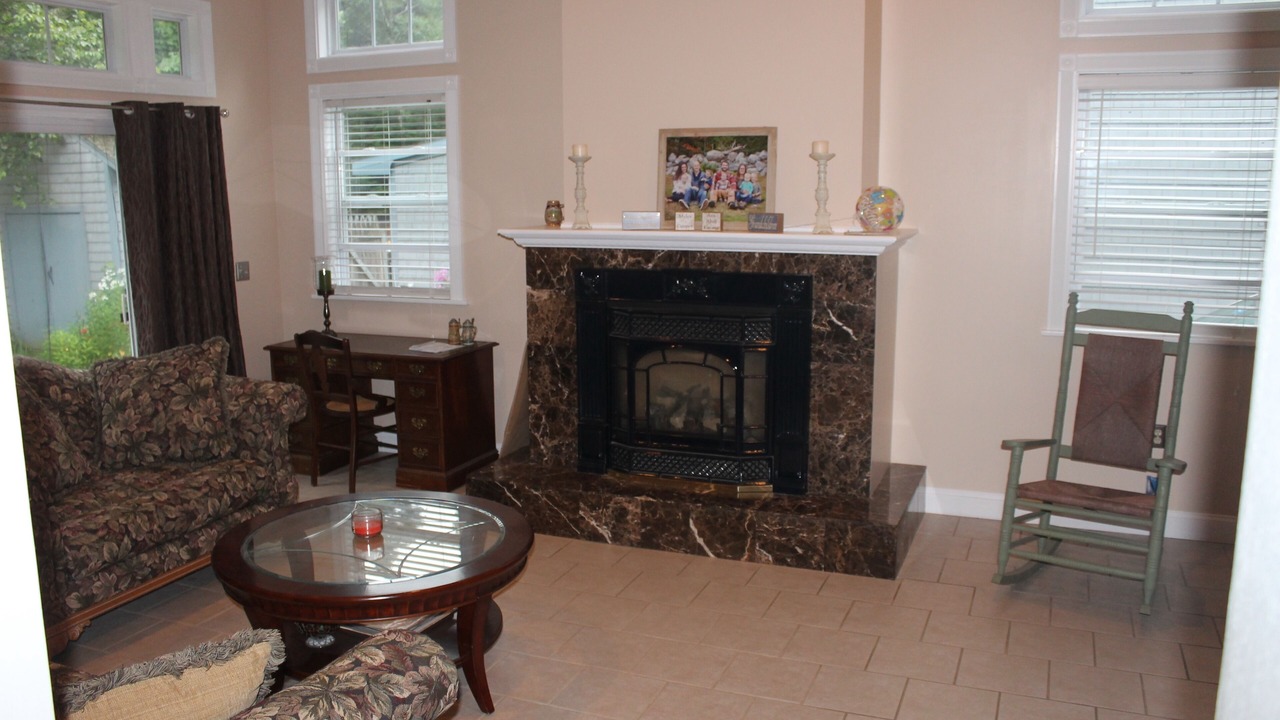 Photo of Livingroom in Lamoine