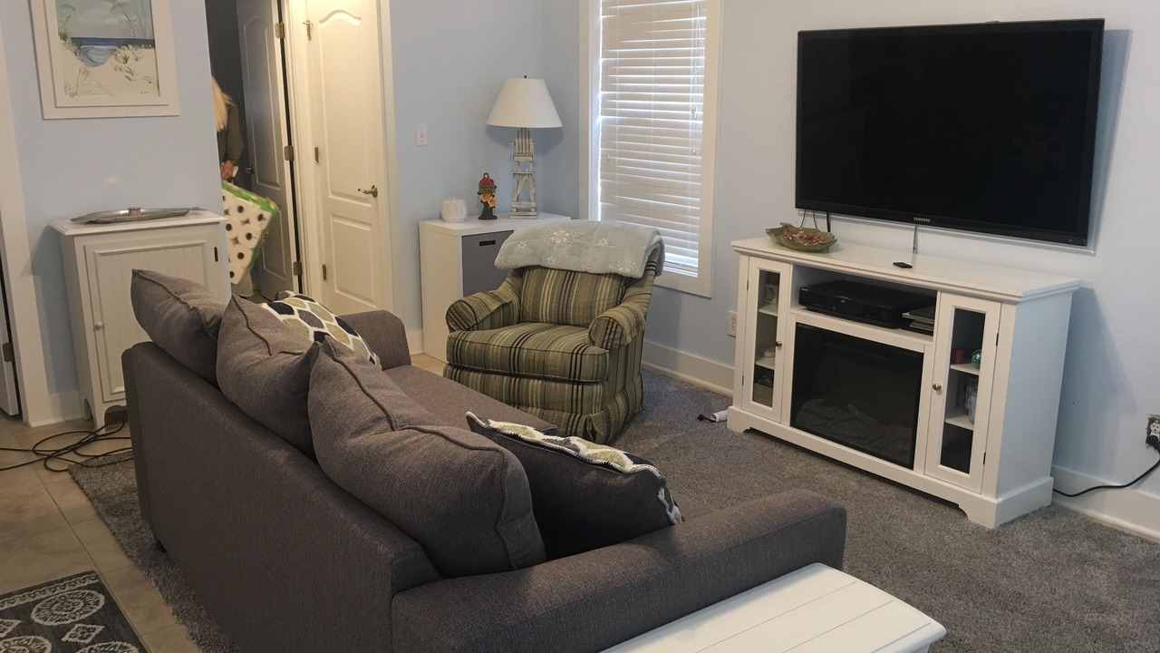 Photo of Livingroom in Ono Island