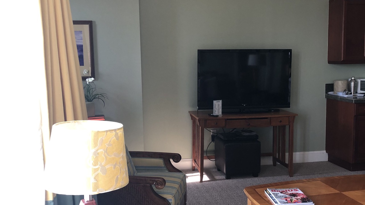 Photo of Livingroom in Baytowne Wharf