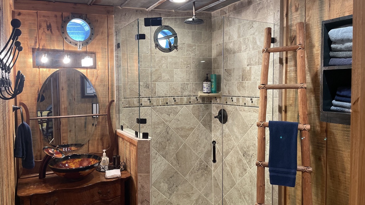 Photo of Bathroom in Hunt
