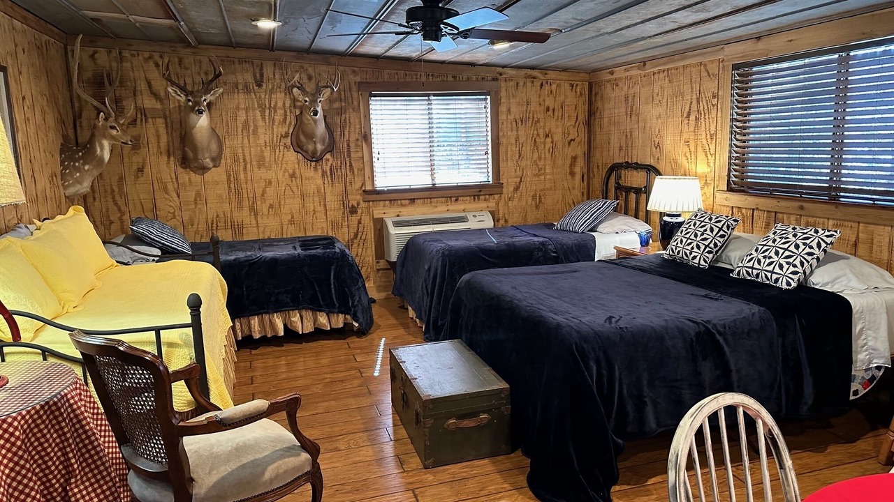 Photo of Bedroom in Hunt