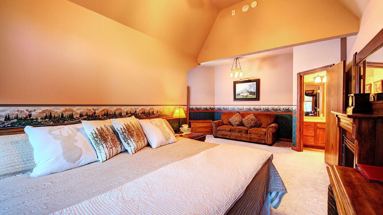 Photo of Bedroom in Estes Park