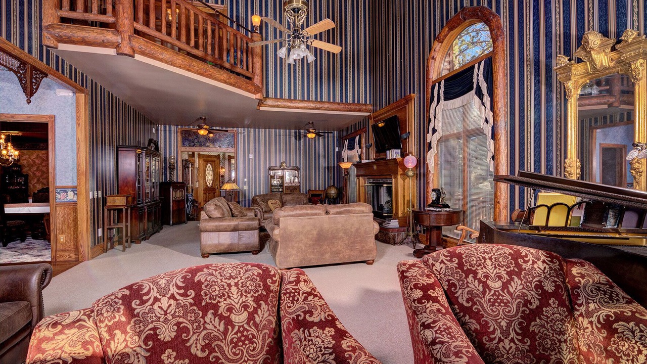 Photo of Livingroom in Estes Park