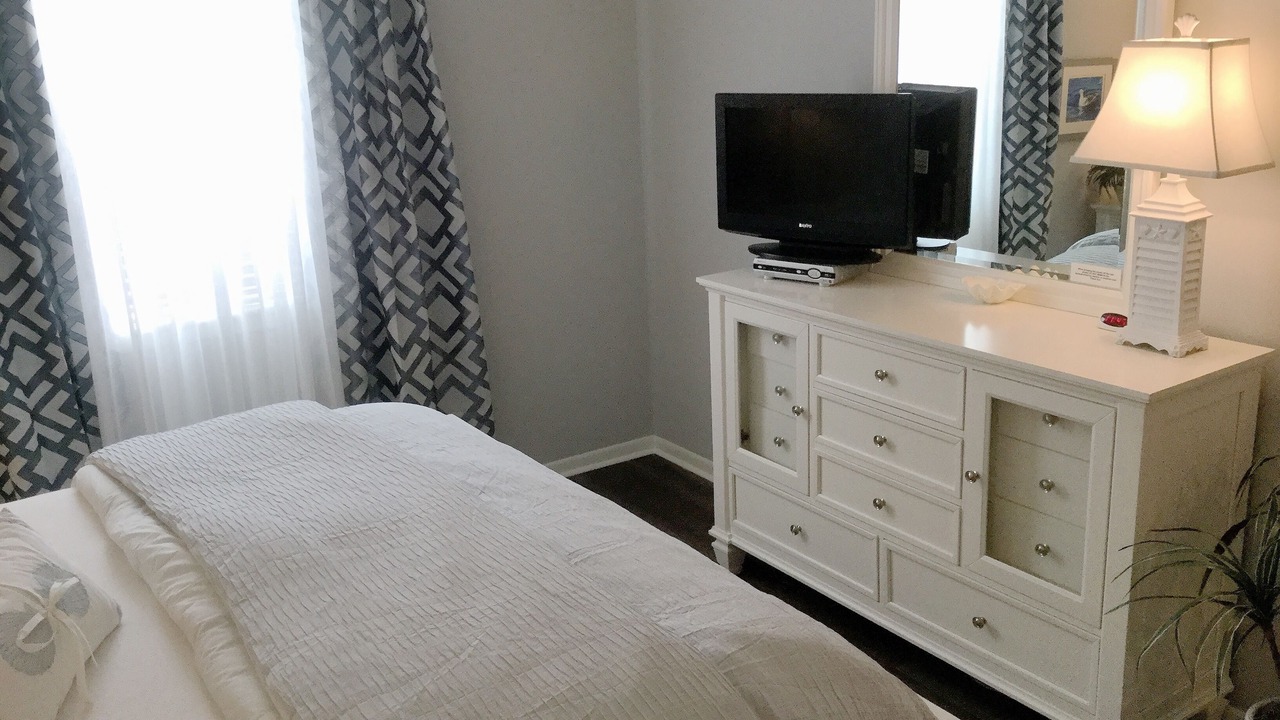 Photo of Bedroom in Demere Park