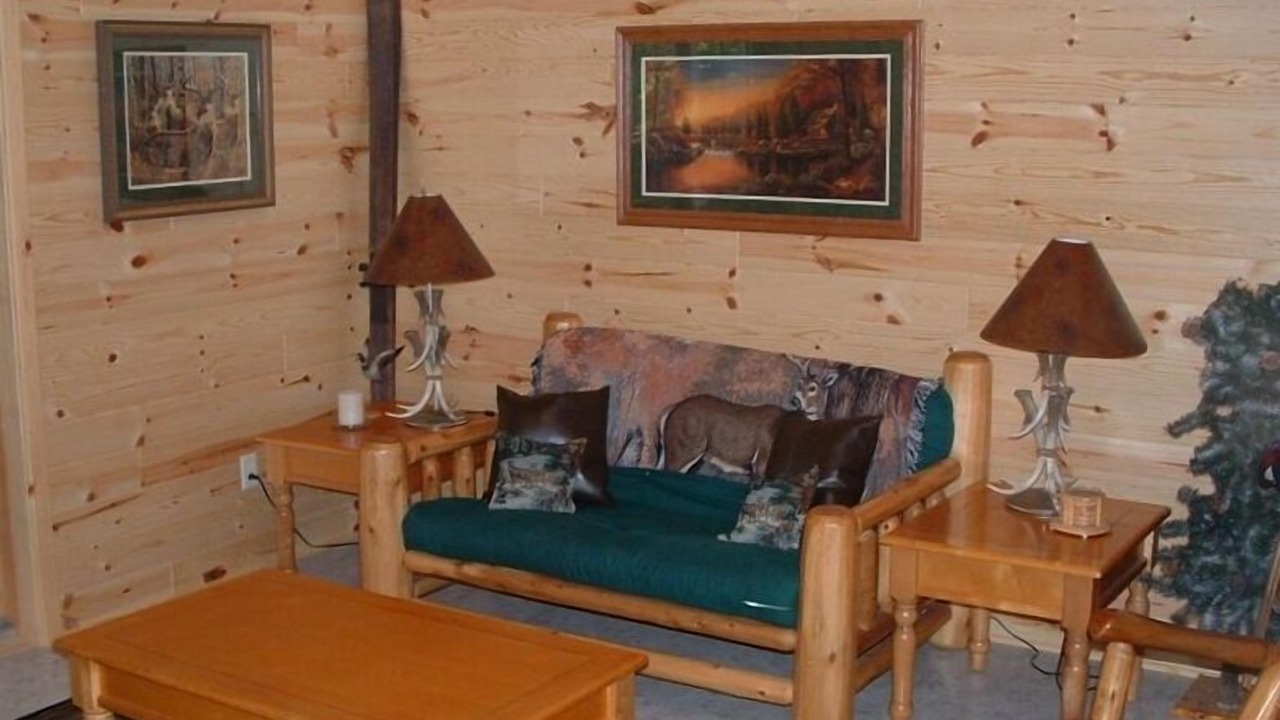 Photo of Bedroom in Maple City