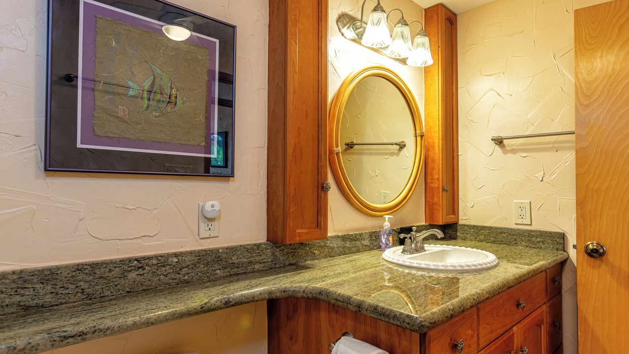 Photo of Bathroom in Maalaea