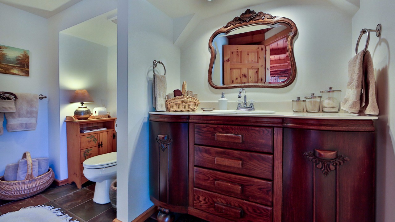 Photo of Bathroom in Leavenworth