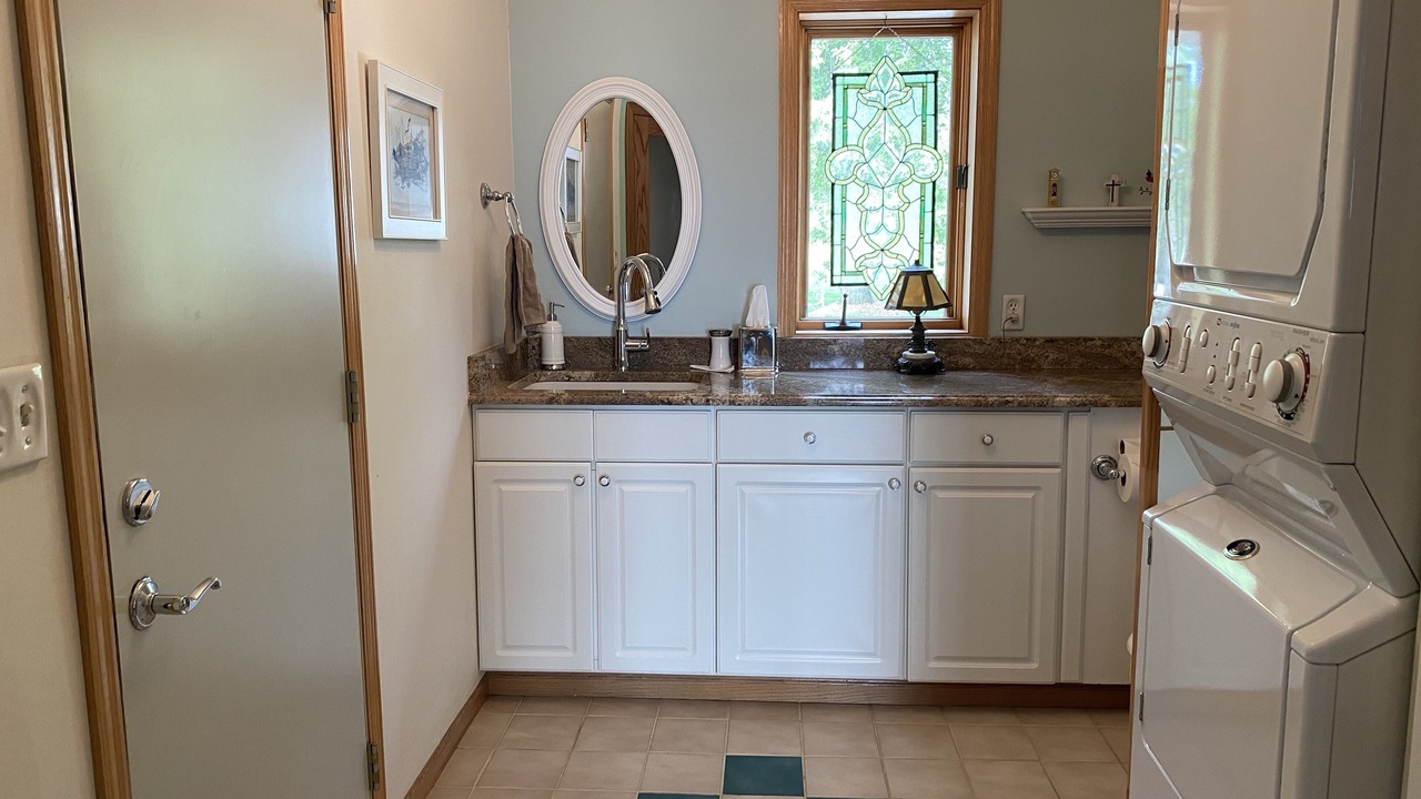 Photo of Bathroom in Lake Koshkonong