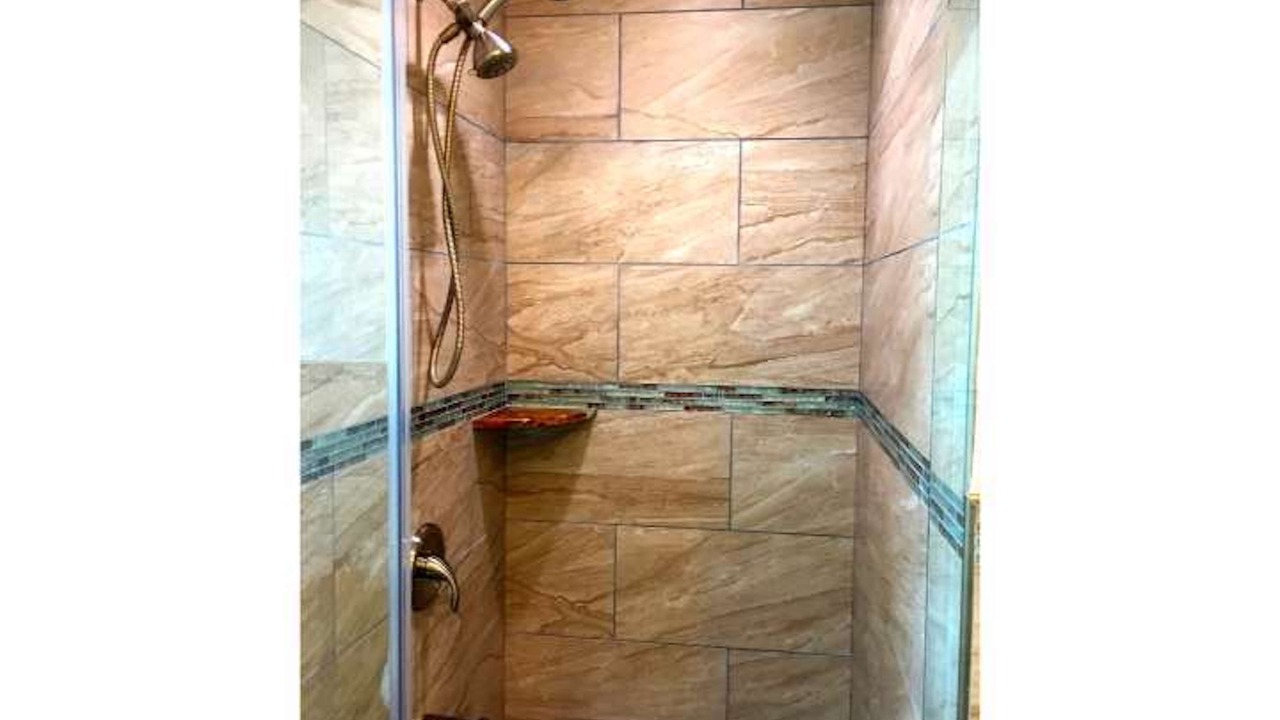 Photo of Bathroom in Point Breeze