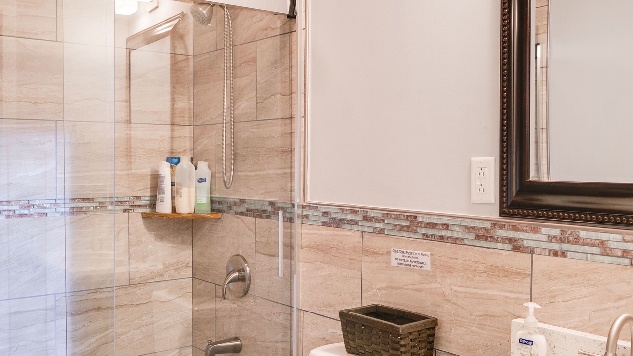 Photo of Bathroom in Point Breeze