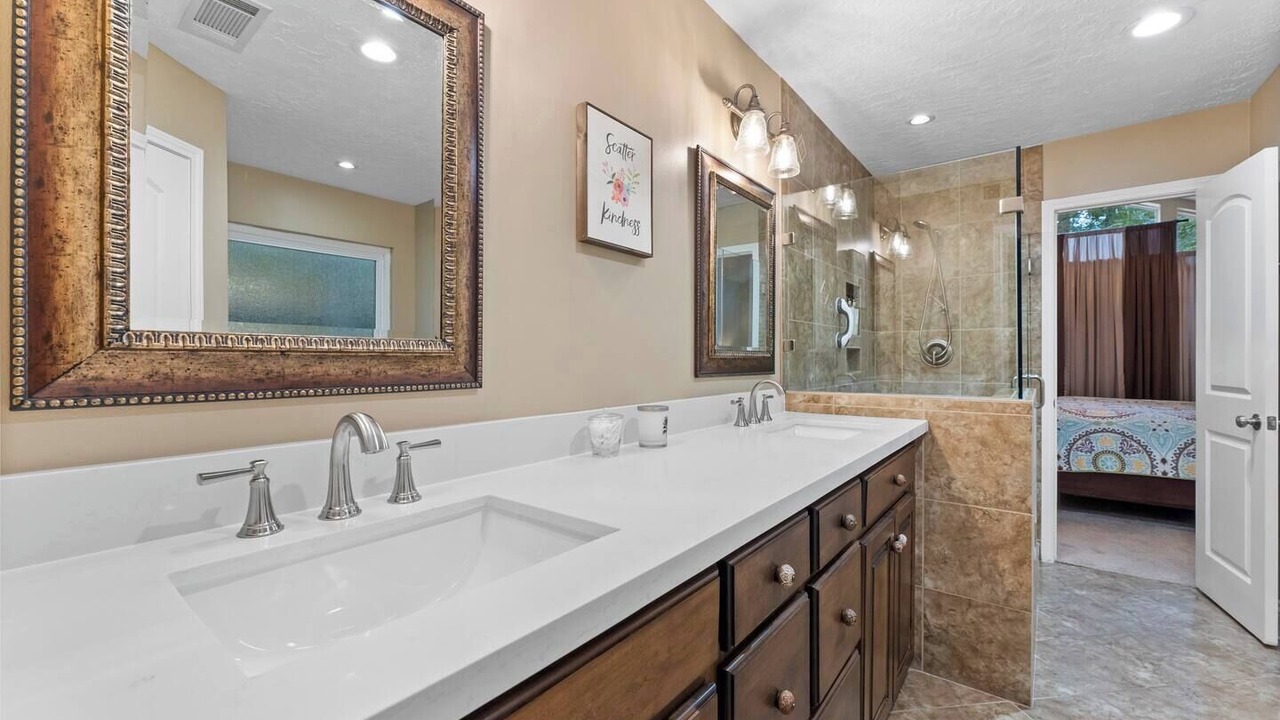Photo of Bathroom in Grogan's Mill