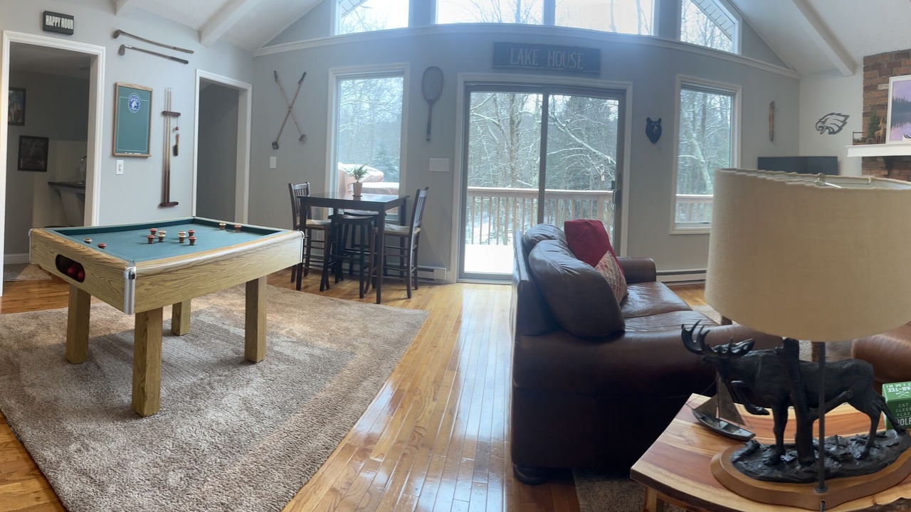 Photo of Livingroom in Lake Harmony Estates