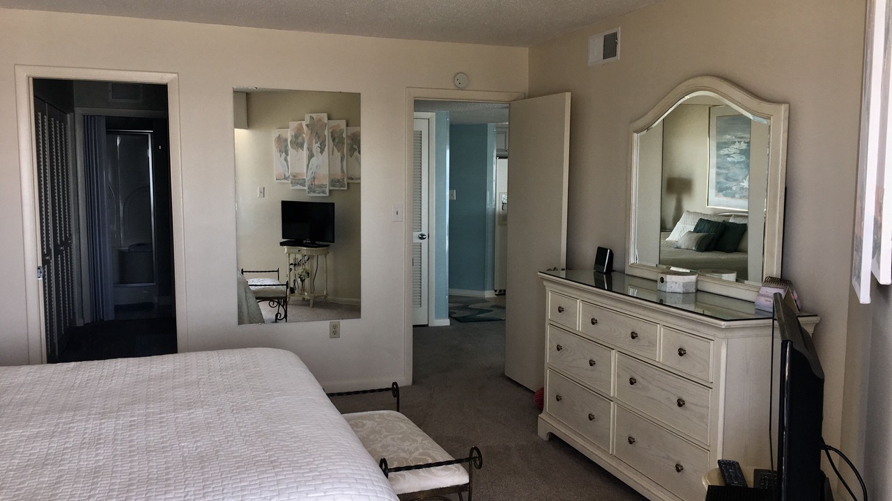 Photo of Bedroom in Crescent Beach
