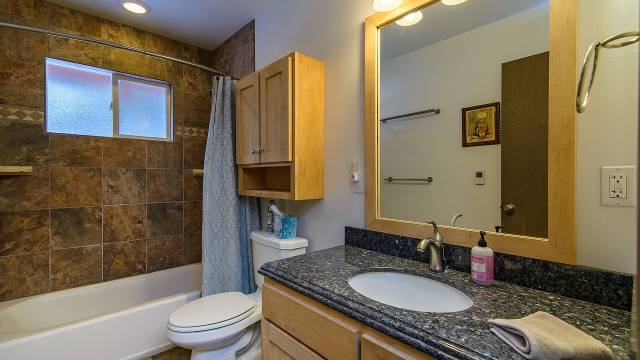 Photo of Bathroom in Tahoma