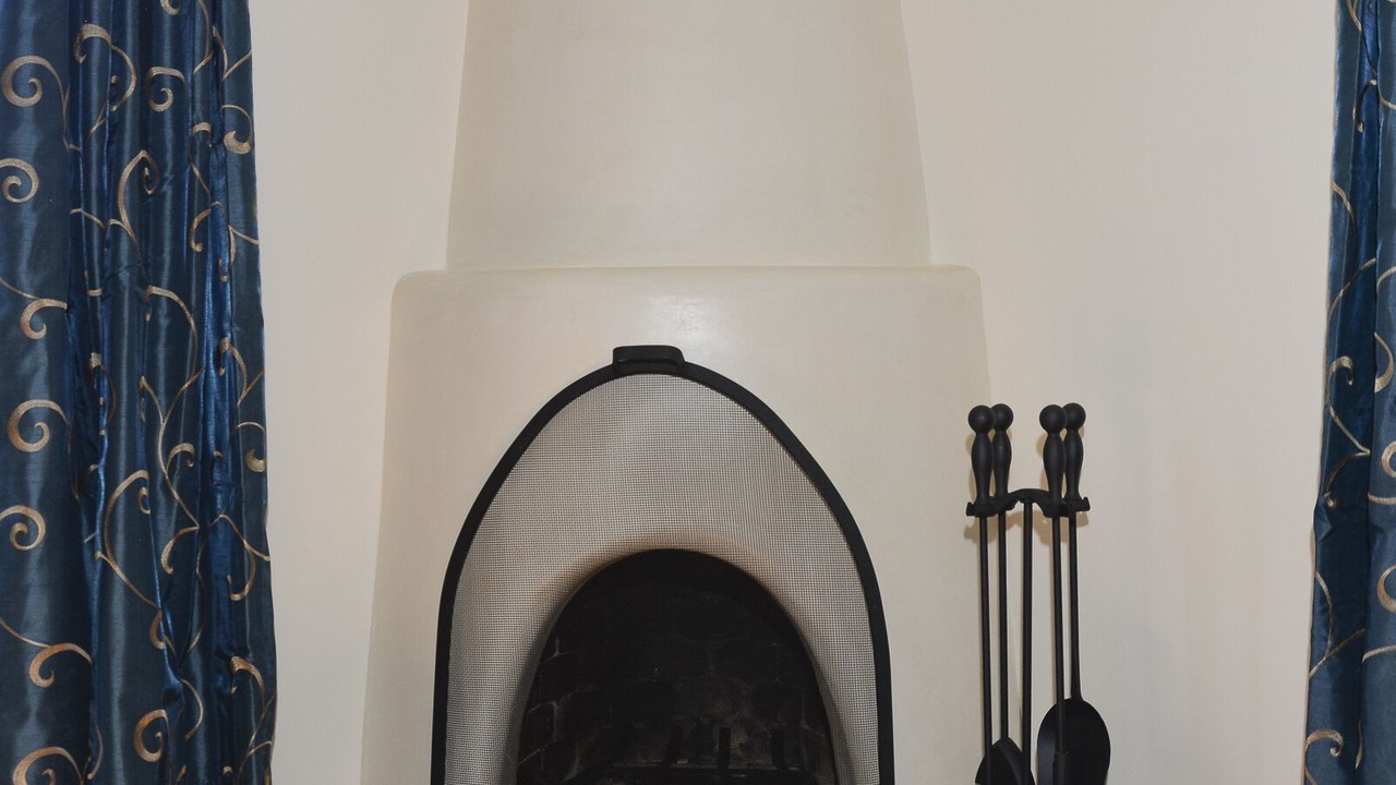 Photo of Livingroom in Historic Eastside
