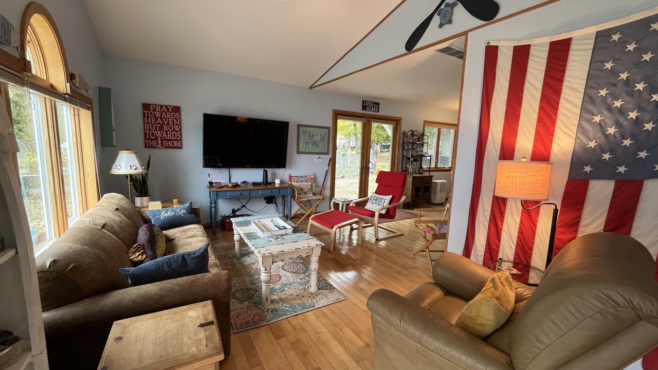 Photo of Livingroom in Putnam Township