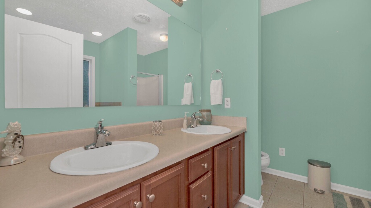 Photo of Bathroom in Pine Forest