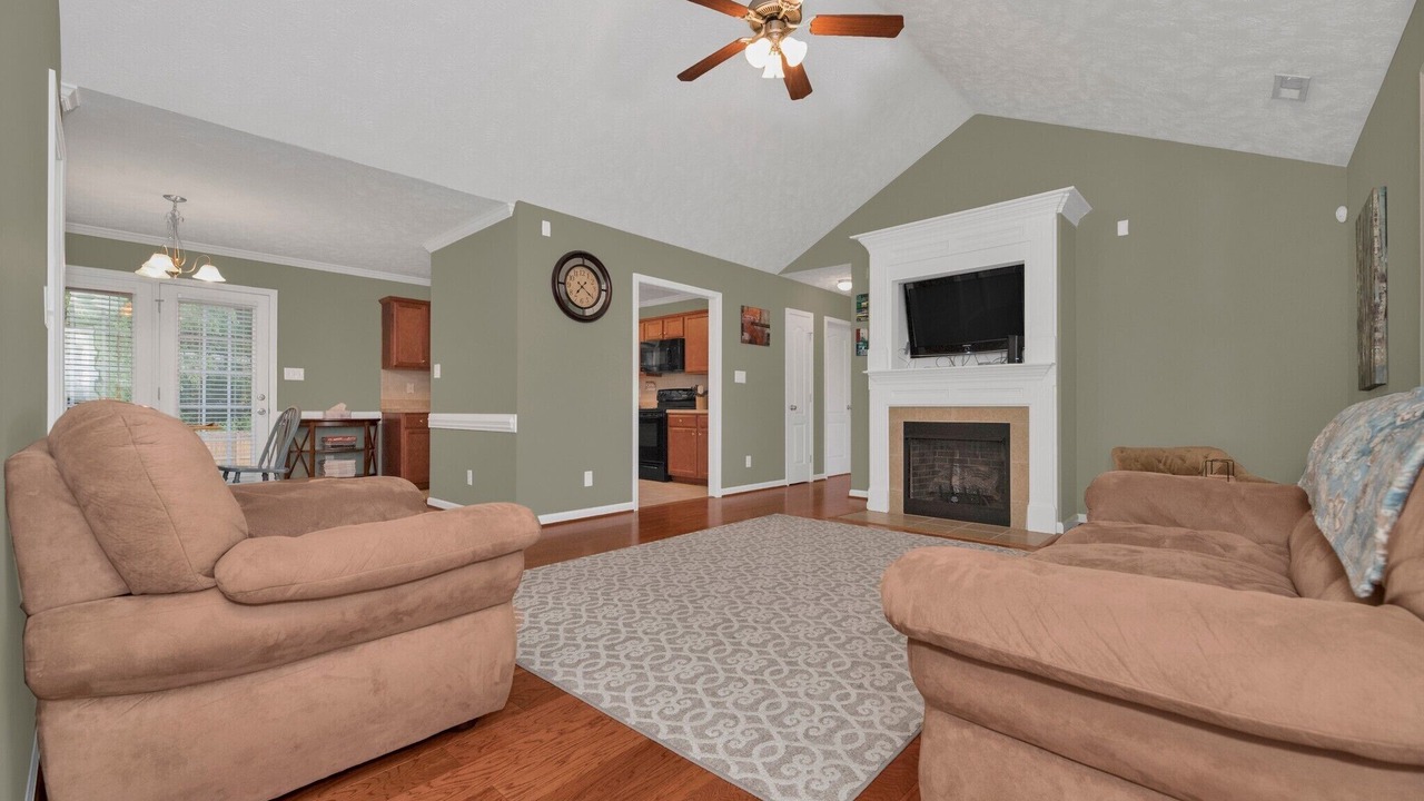Photo of Livingroom in Pine Forest
