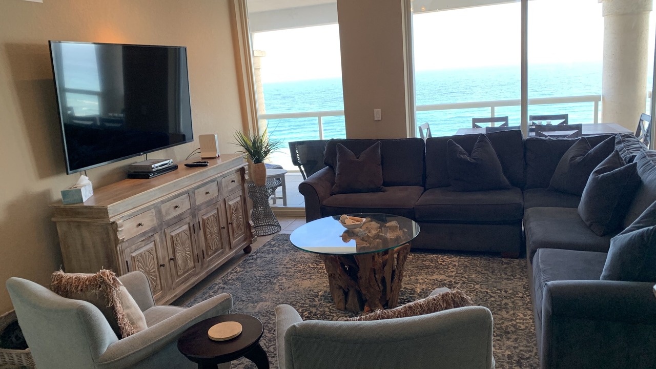Photo of Livingroom in Pensacola Beach