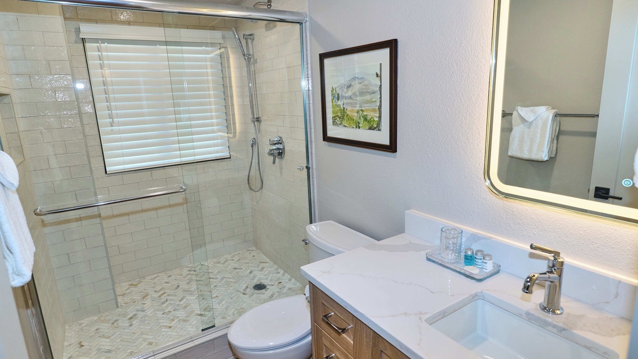 Photo of Bathroom in Peak 9